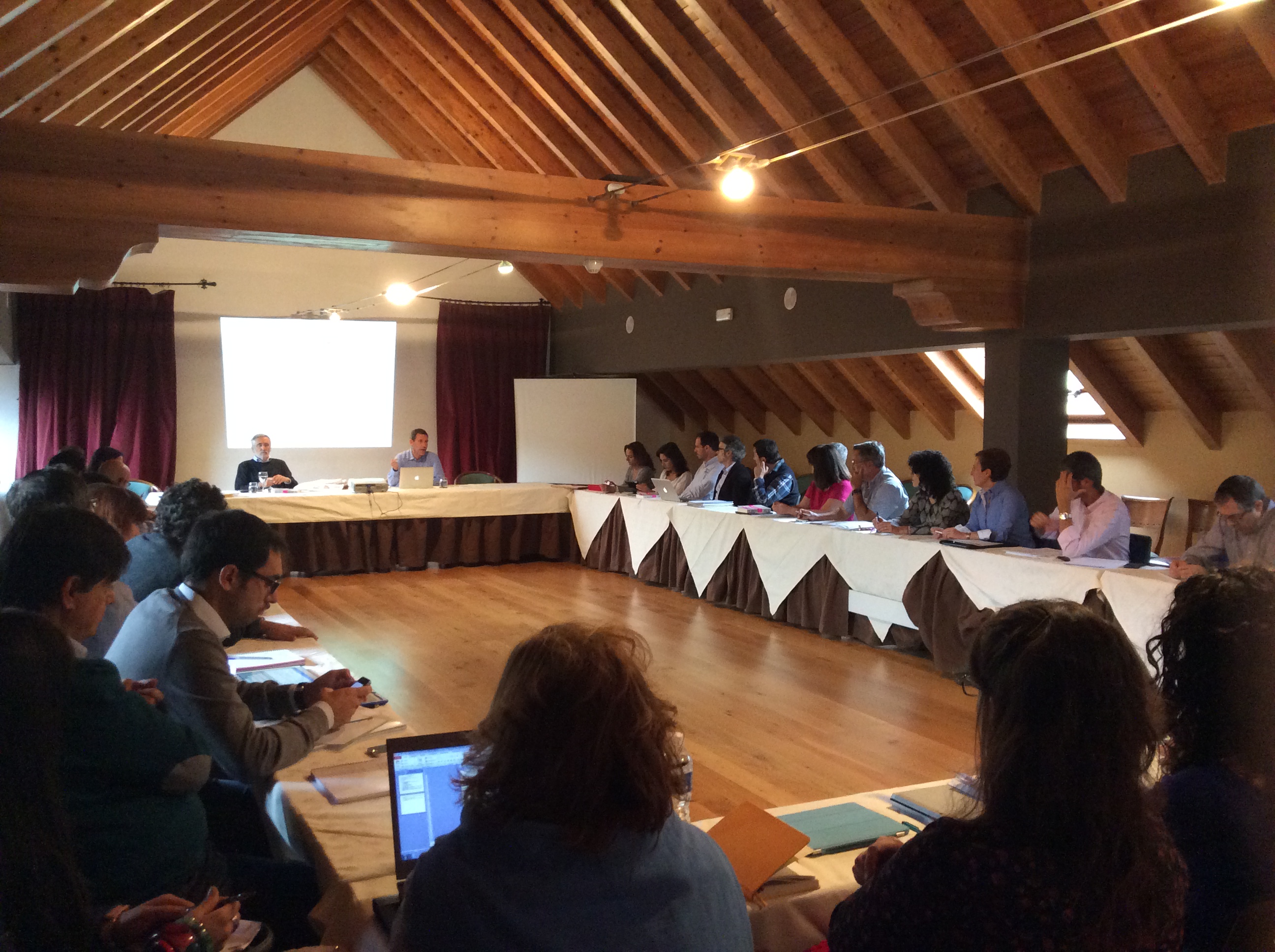 V seminario de contratos públicos - Formigal 2014