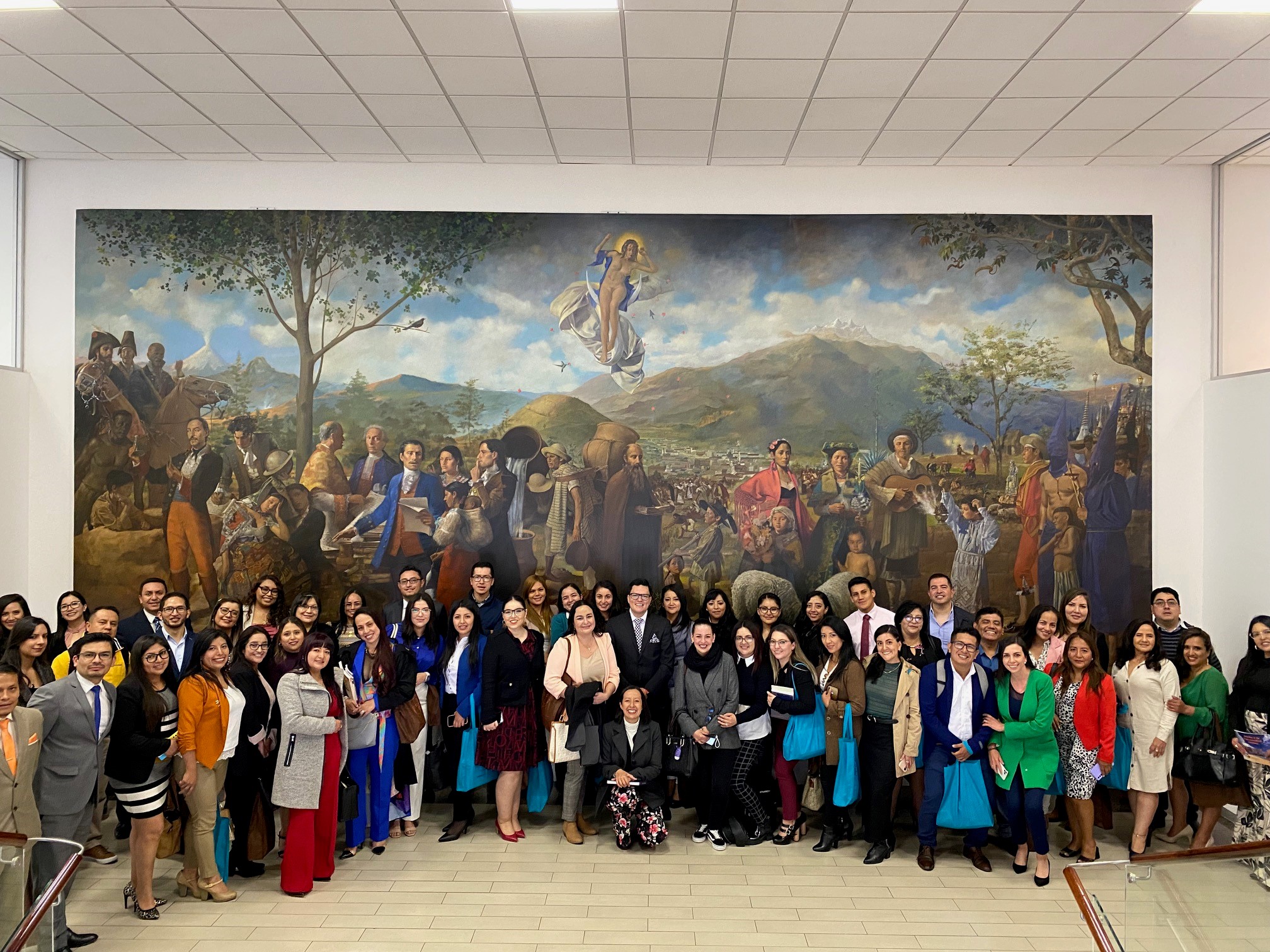 Conversatorio “Perspectiva de la compra pública ecuatoriana: Cómo mejorar los servicios públicos”